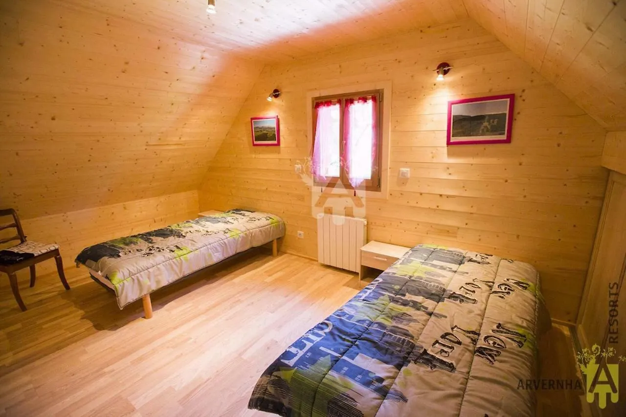 Chalet Des Noisettes Murol